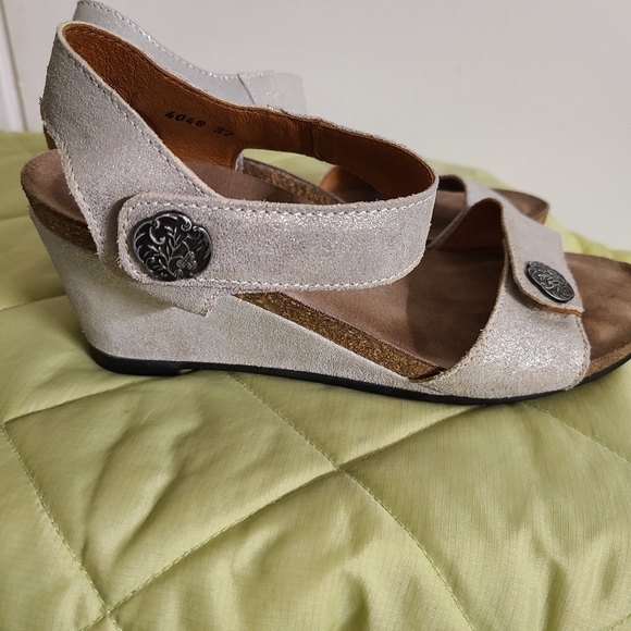 Täōs Wedge Sandals Silver - Picture 4 of 10